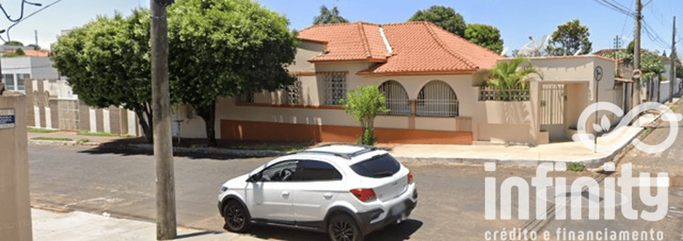 Foto 4 de 5: Casa 04 Quartos - Bairro Centro (Araguari-MG)