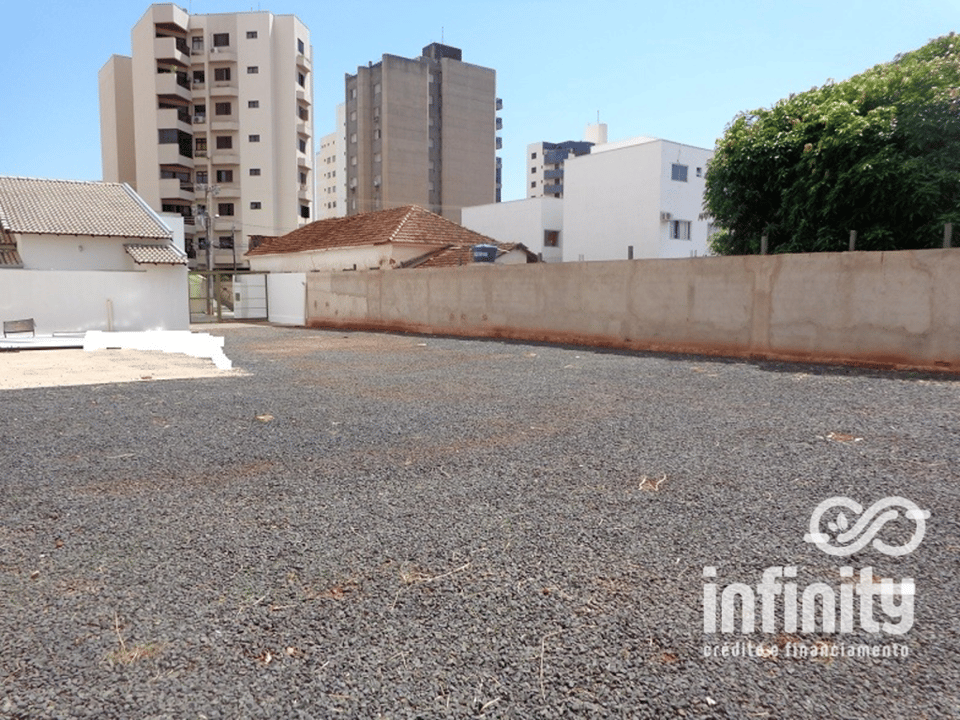 Foto 4 de 7: Terreno 704m² - Bairro Martins